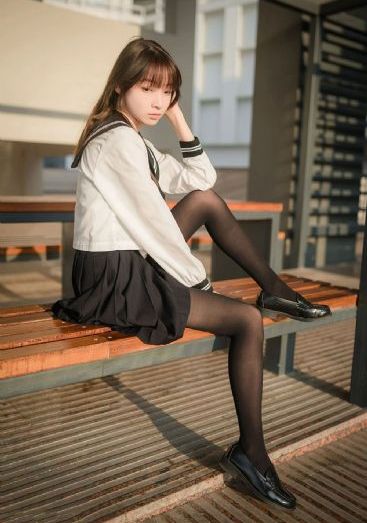 女教师教室hd在线观看